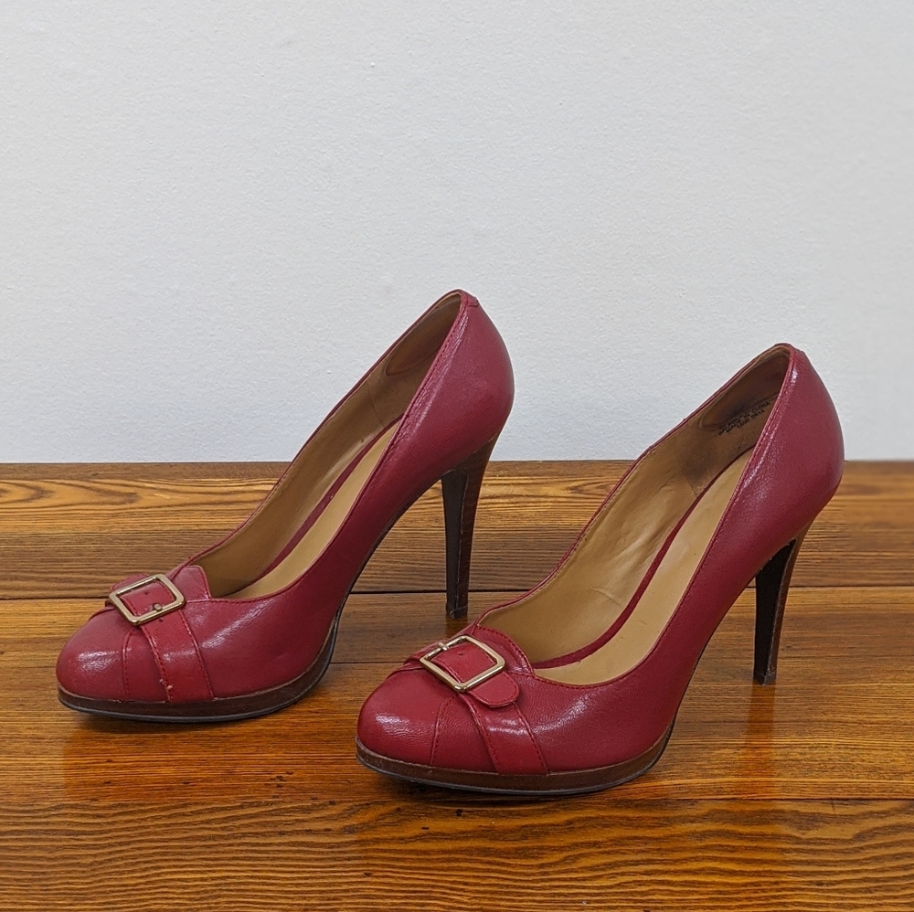 Nine West (6) Red Leather Buckle Heel